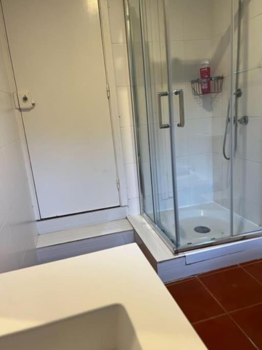 3 Bedrooms In Campolide - 60 1b Apartamento